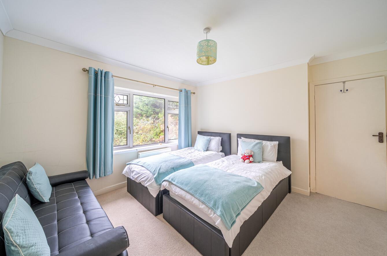 St. Margarets Drive, Llanelli, SA15 4EW